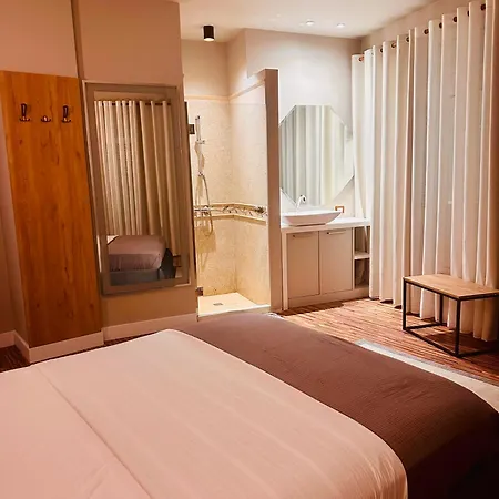 Maxi Wellness Apartamento Vlorë